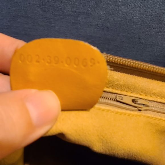 Authentic Vintage Gucci Handbag - Picture 3 of 10